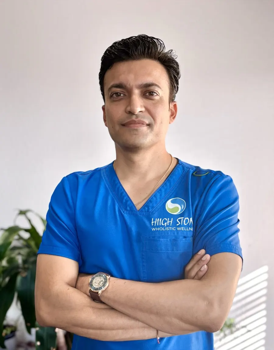 A High Stone therapist in uniform