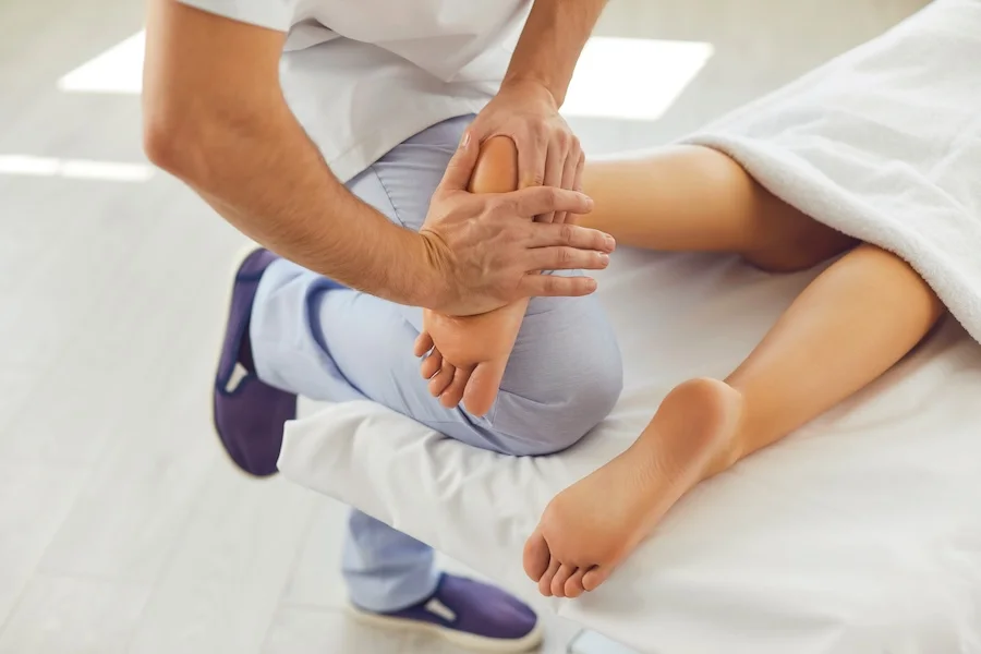 Hand vs. Foot Reflexology: Key Differences and Benefits